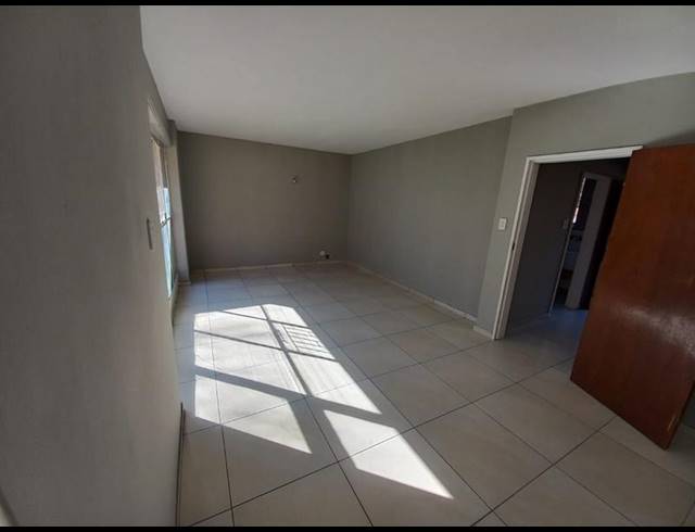 3 BEDROOM TOWNHOUSE FOR SALE IN SASOLBURG EXT 2